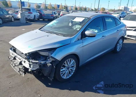 2016 Ford Focus Titanium из США, поврежденный, VIN 1FADP3J26GL395699